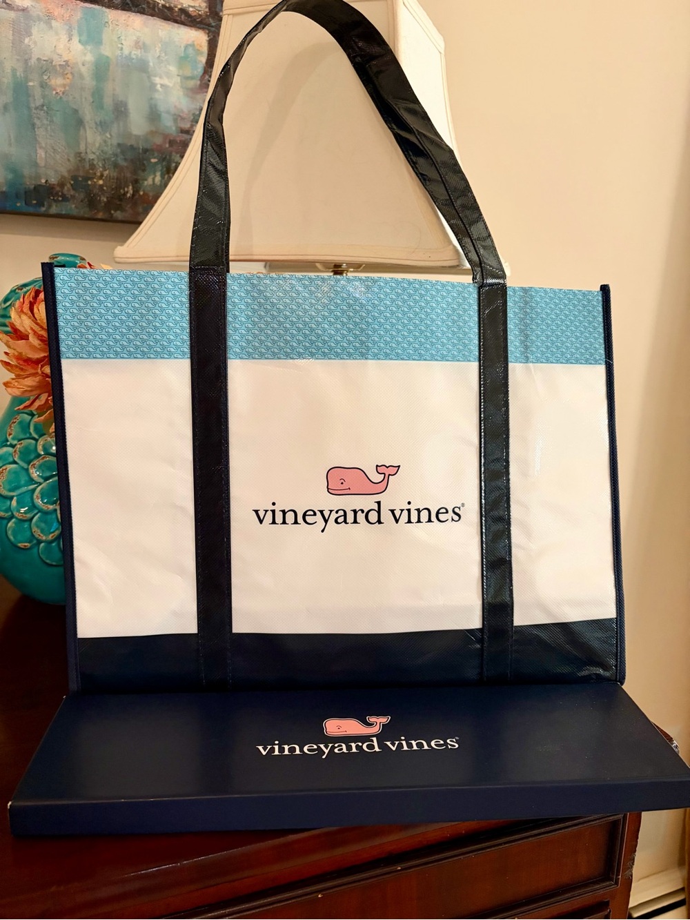 New Vineyard Vines large reusable shopping tote and tie box